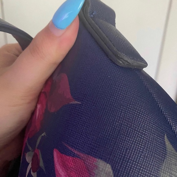 BoxLunch Exclusive Loungefly Disney Evil Queen Floral Tote - Picture 5 of 6